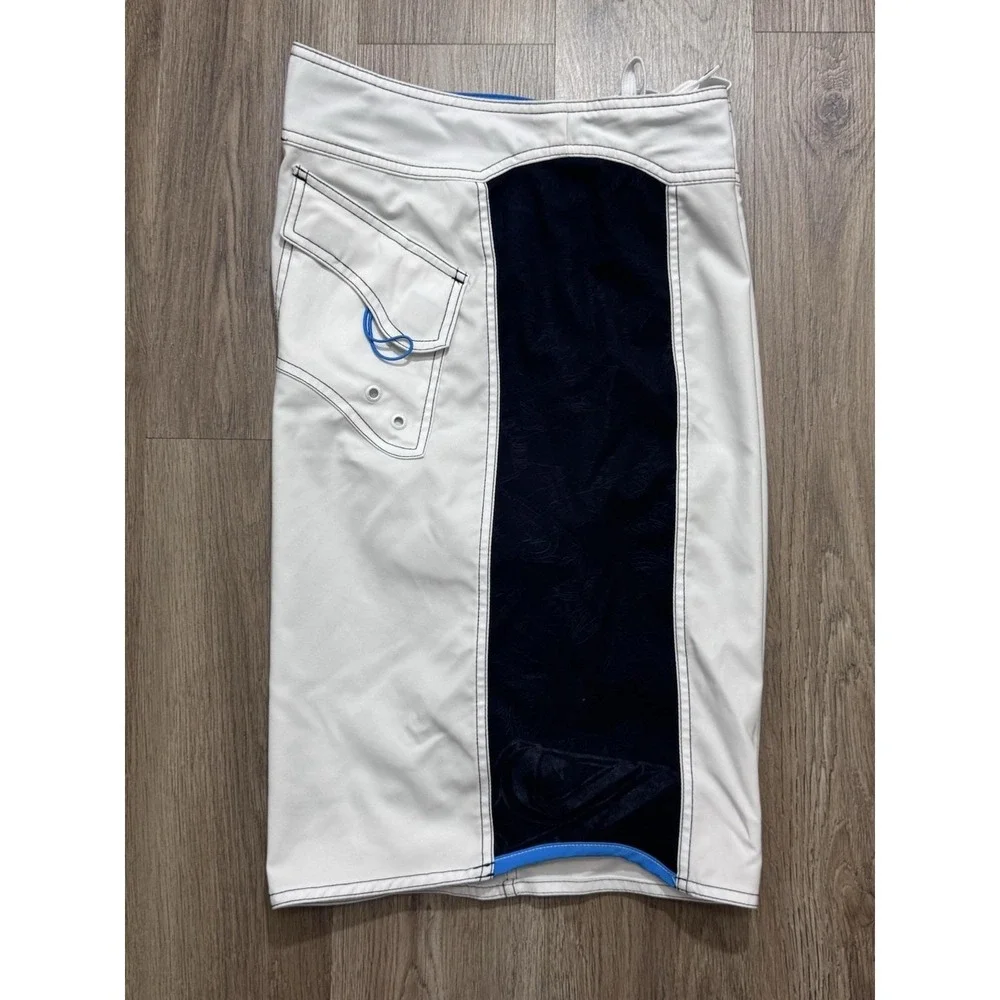 Y2K Vintage Quicksilver Colorblock Board Shorts Men's Size 33